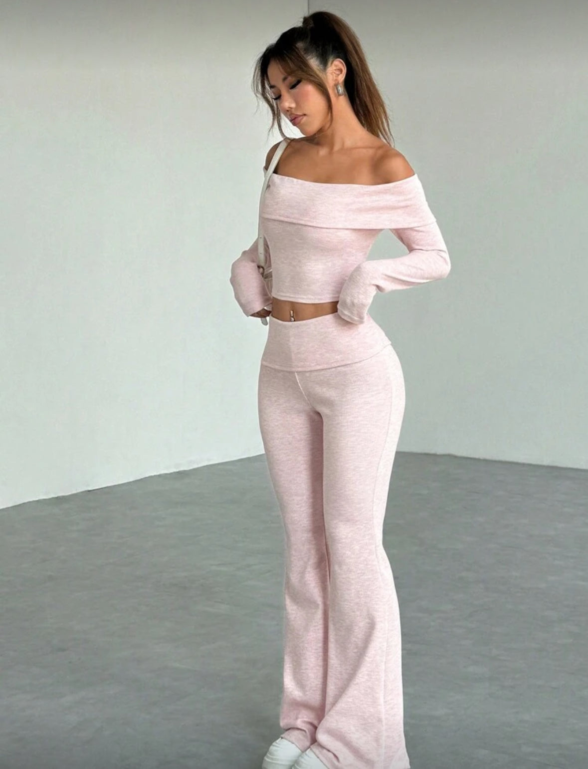 Ellah set