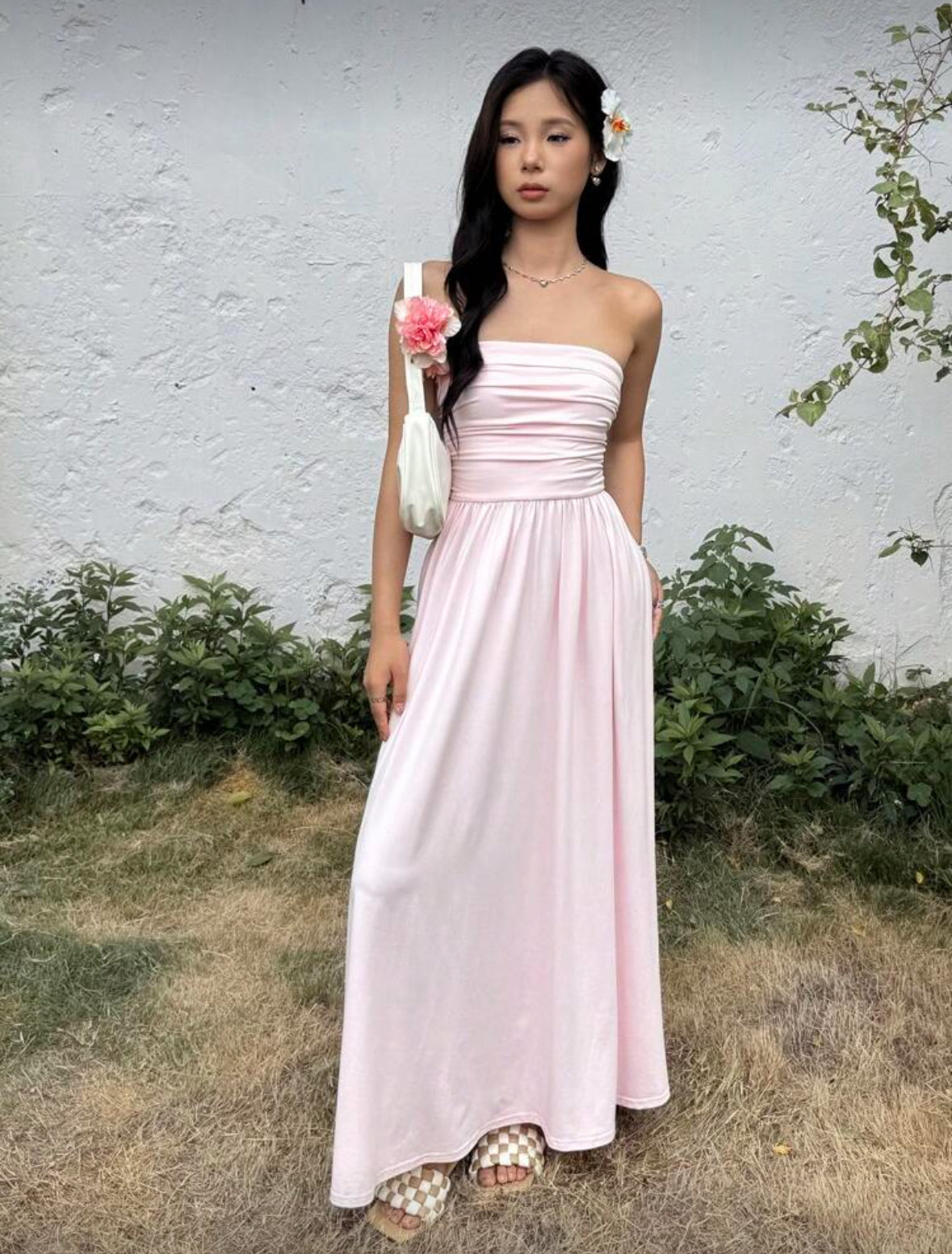 Backless dress