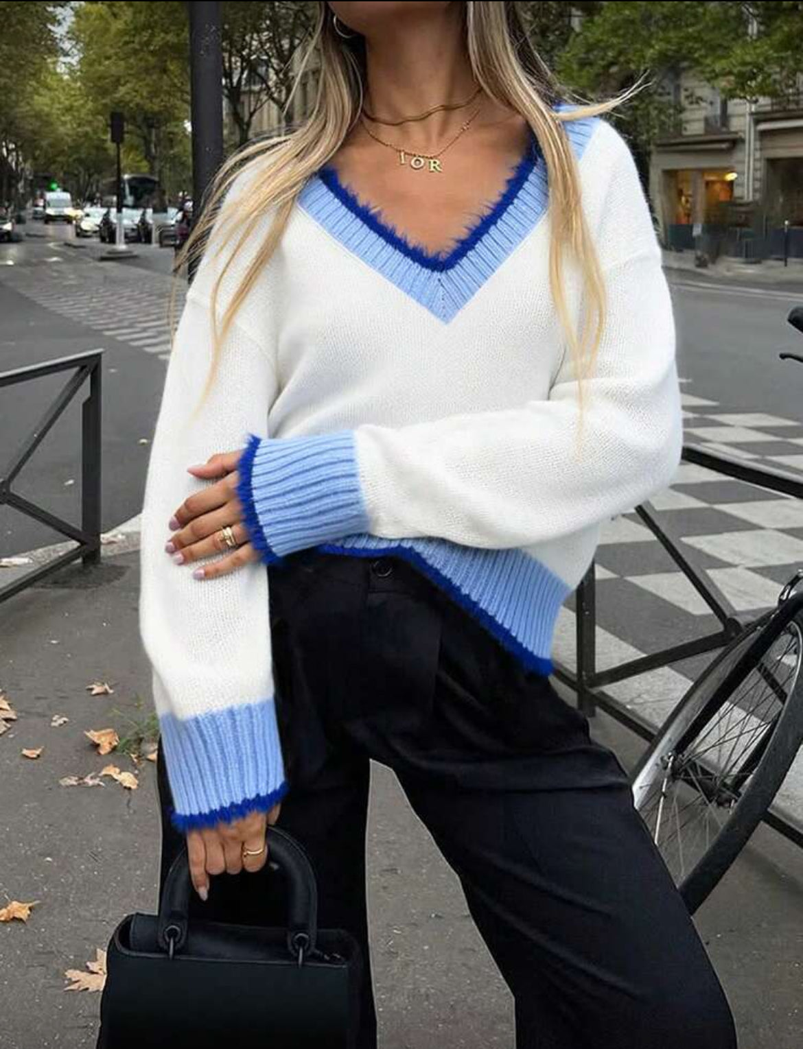 Amelia V neck