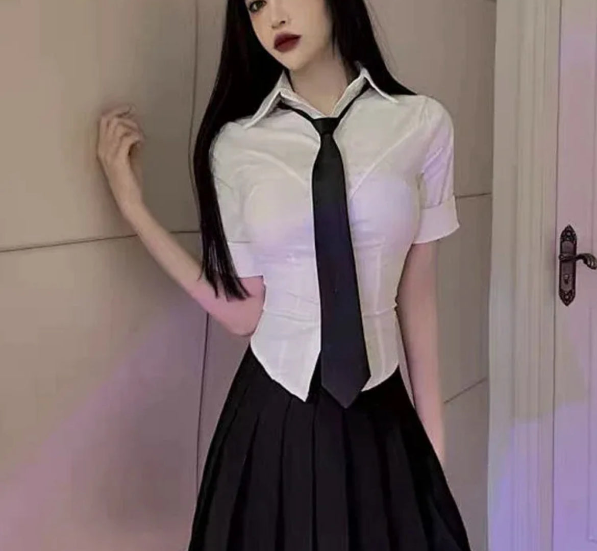 Shirt with tie