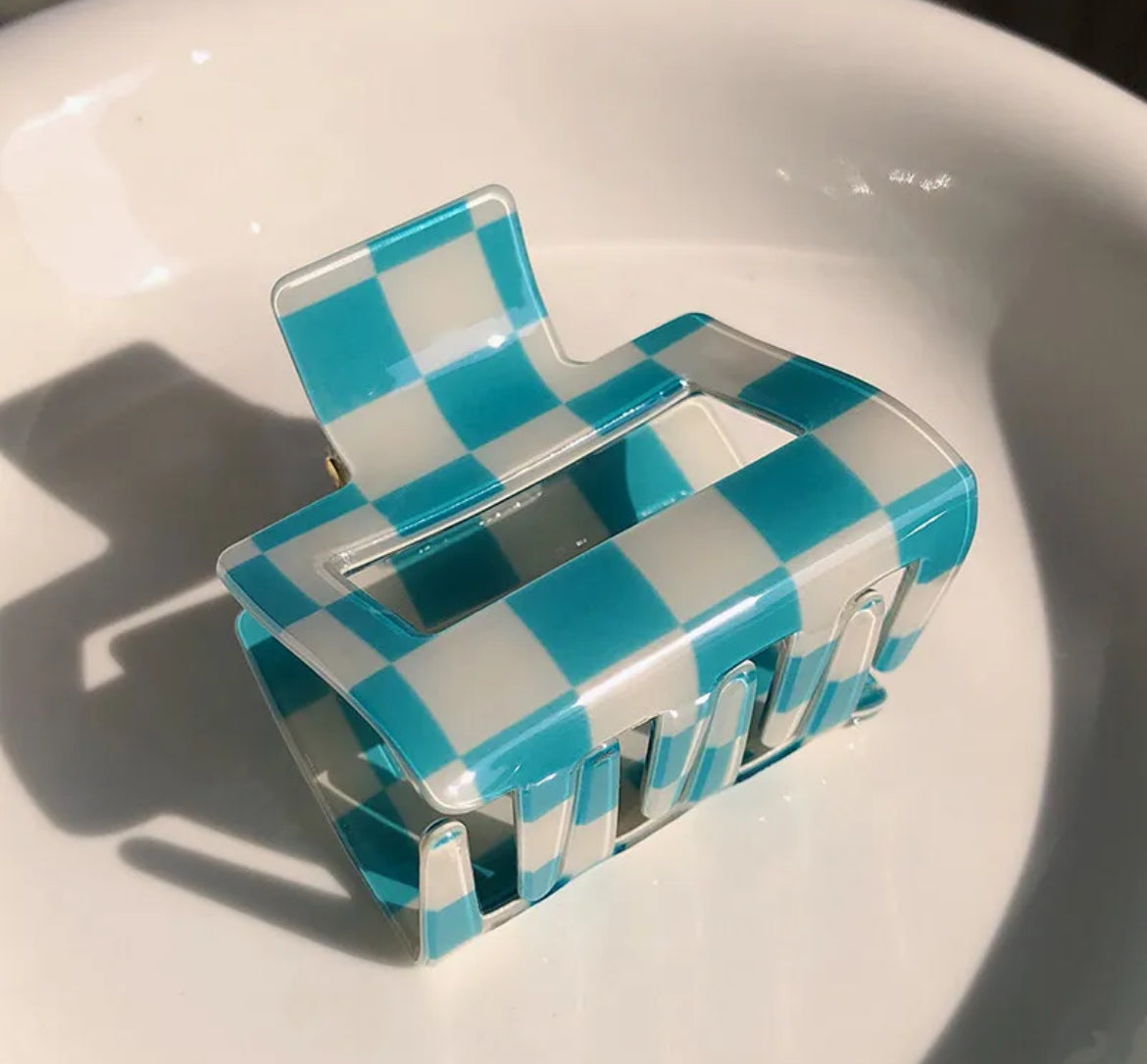 Checkered Clip