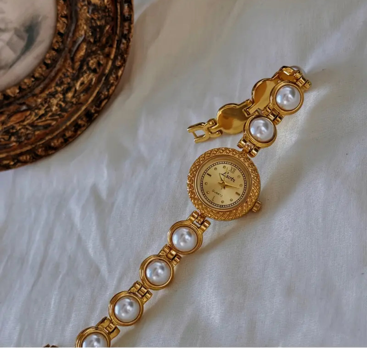 Pearl Vintage Watch