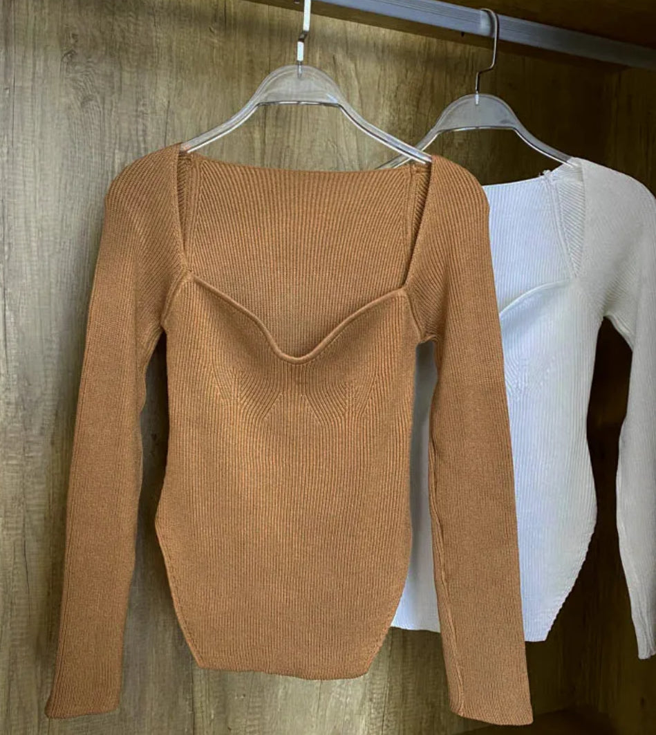 Square neck Knitted Sweater