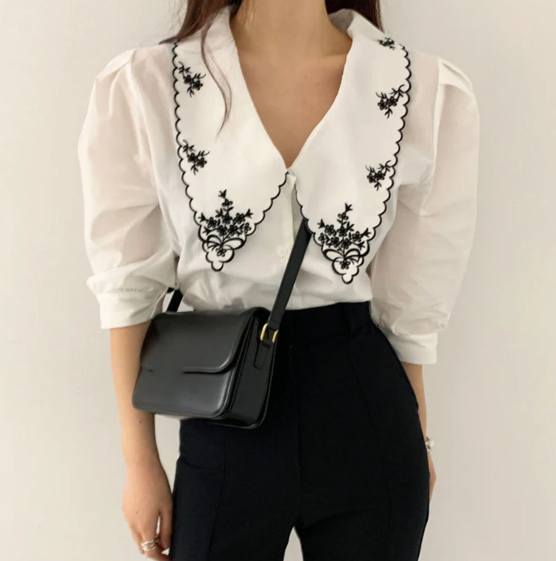 Embroidered Collor Blouse