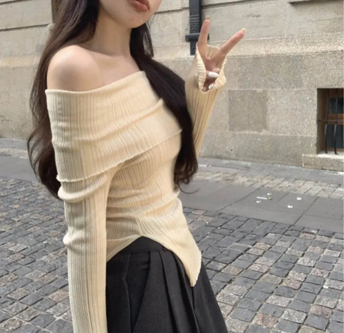 Off shoulder Sweater