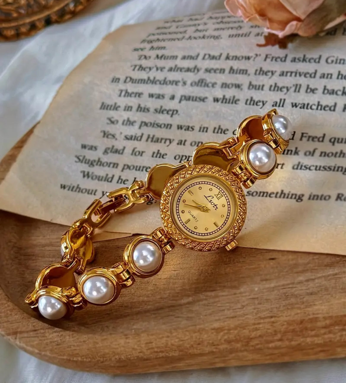 Pearl Vintage Watch – THE WOW FACTOR