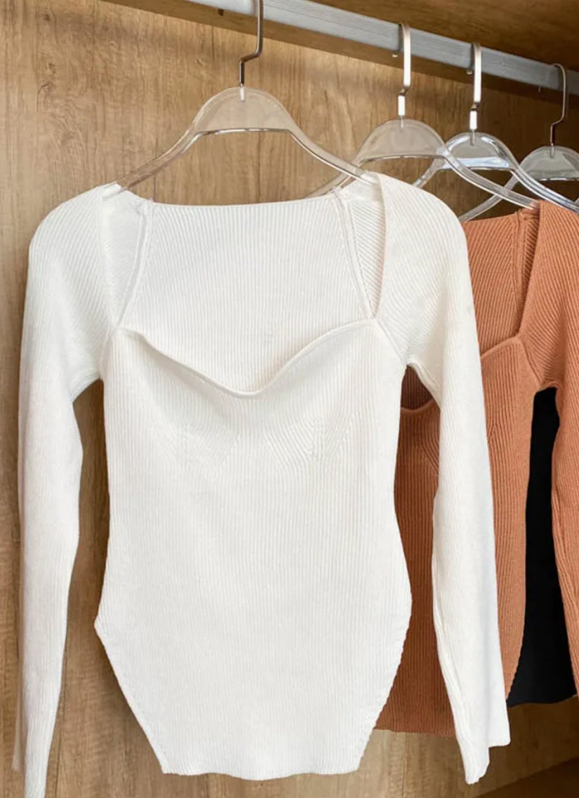 Square neck Knitted Sweater